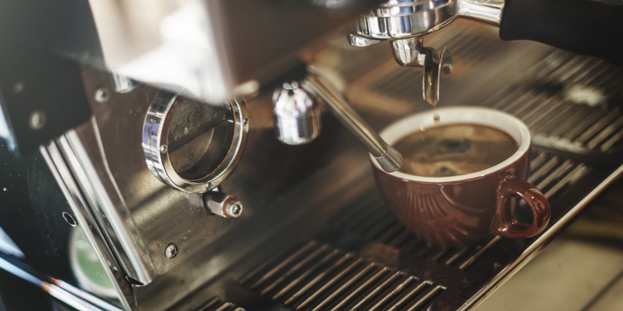 La ce să fii atent atunci când cumperi un aparat ieftin de cafea